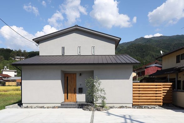 大人の雰囲気漂う北欧モダン住宅