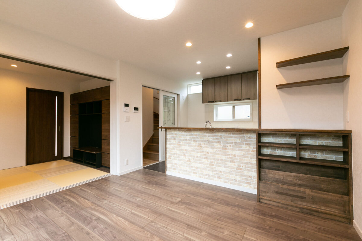 シックな雰囲気漂うレトロな住まい
