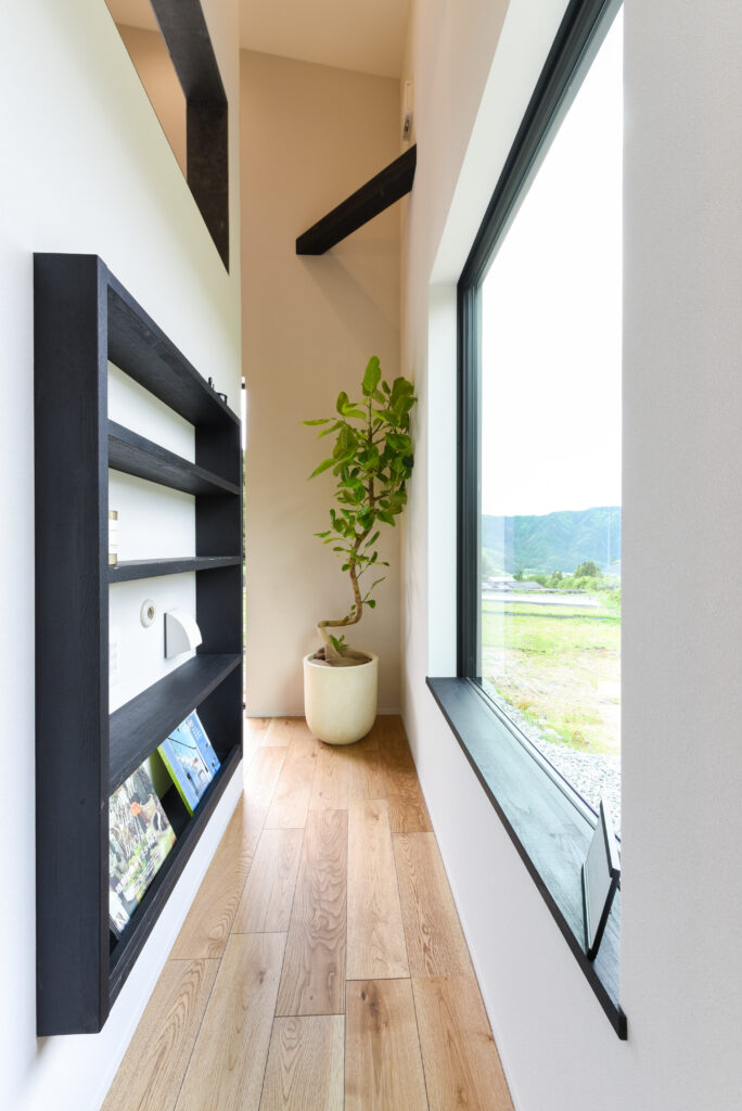 家族のそばに　ロフトのある平屋